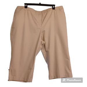 CROFT & BARROW WOMEN'S Khaki Capris NWT Plus 24W